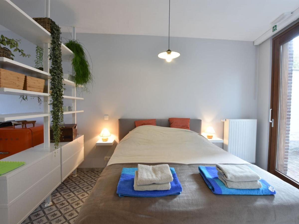 Studio In Ieper With Terrace Exterior foto